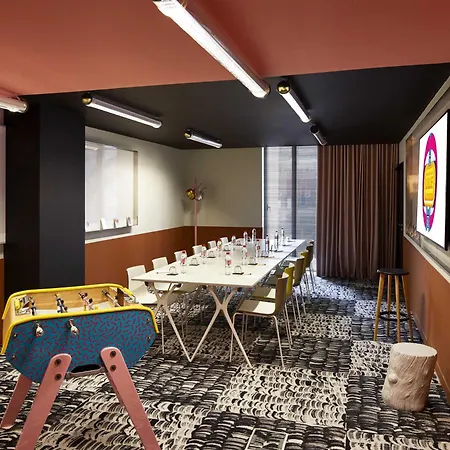 Hotel Mama Shelter 3*