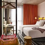 Szálloda Mama Shelter 3*
