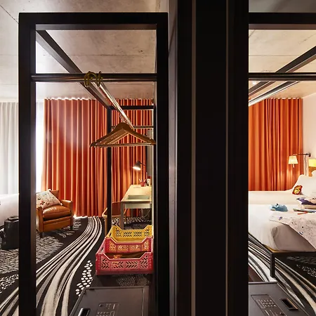 Mama Shelter Hotel 3*